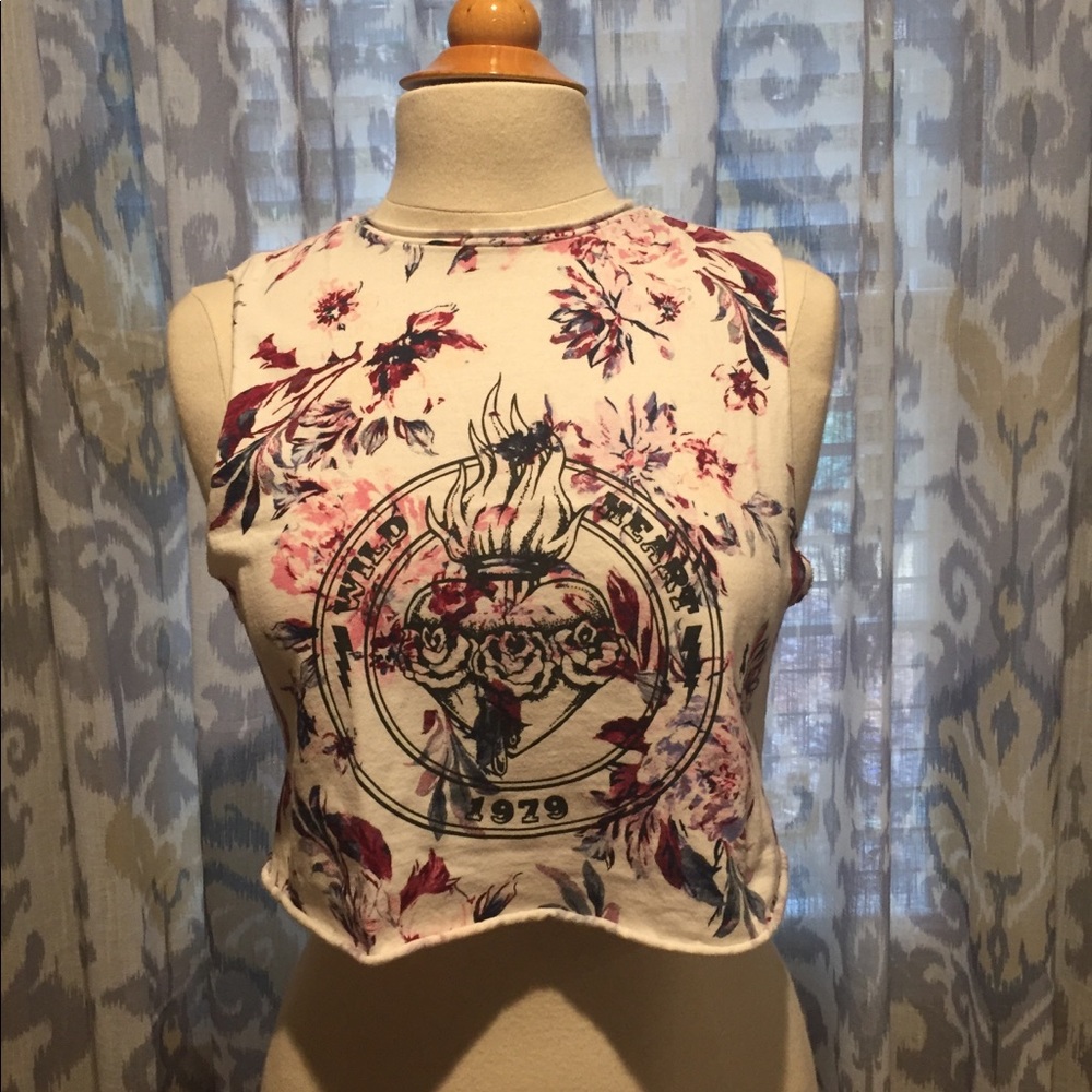 Kendall and Kylie brand crop top